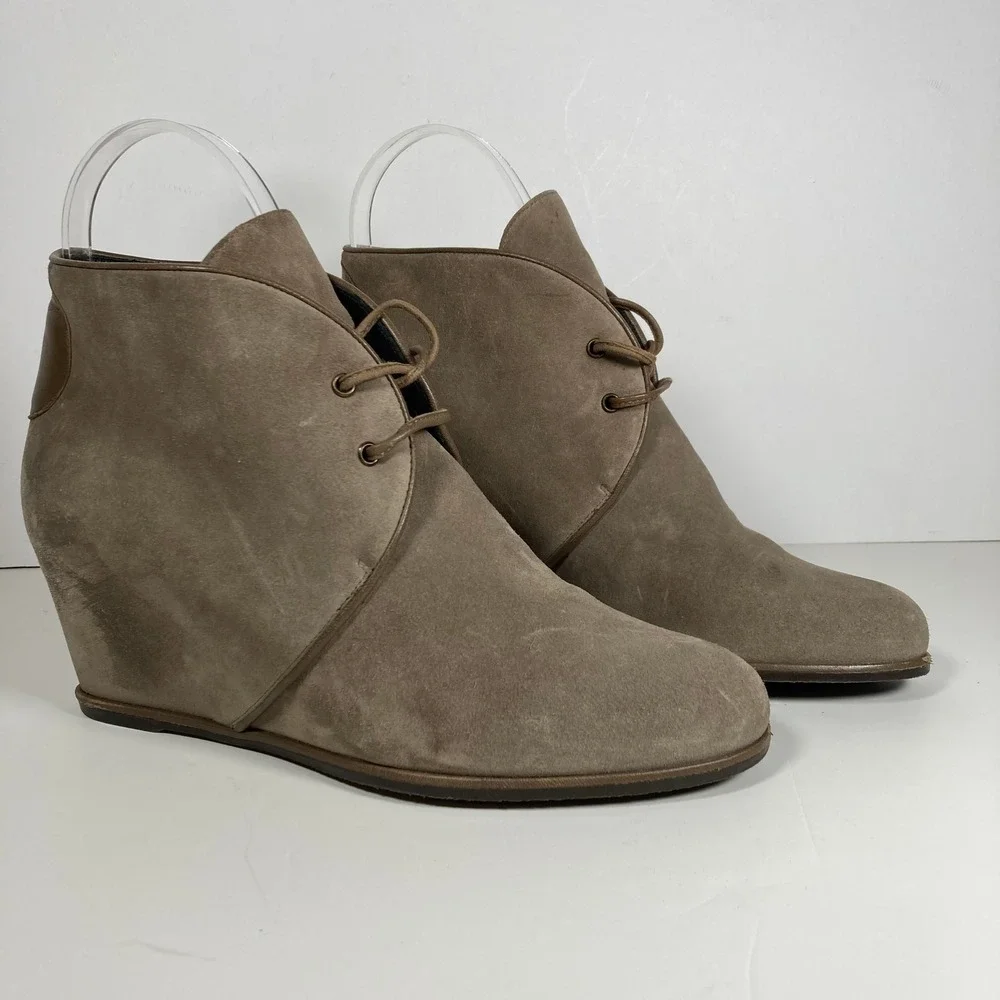 Stuart Weitzman Taupe Suede Wedge Ankle Boots Made‎ in Spain Size 8 M
